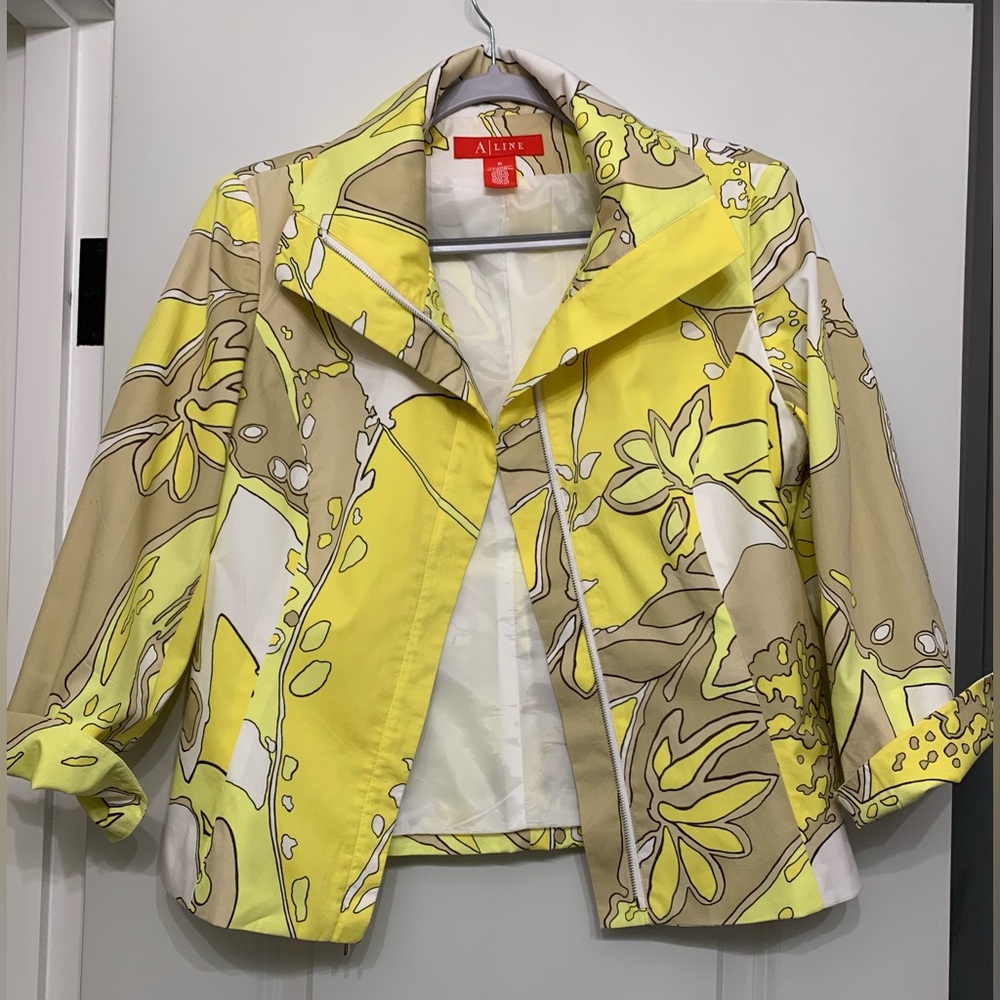 Graphic Design Women's Jacket - Picture 3 of 10